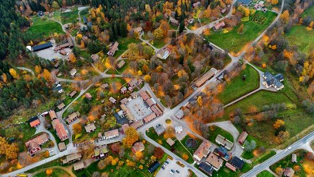 İsveç’te 7.3 milyon dolara satılık Satra Brunn köyü