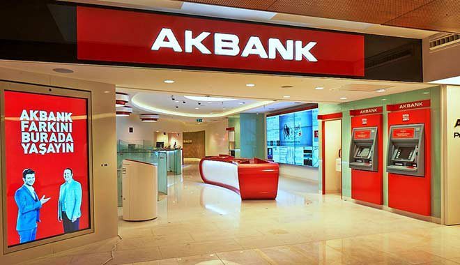 Akbank mobil uygulaması çöktü, yanlış bakiye gösterimi ve mükerrer ekstre sorunu yaşanıyor